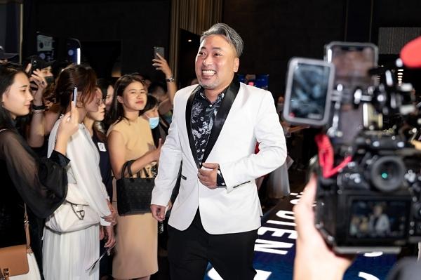 Diệu Nhi đỏ rực lấn át các mỹ nhân khác ở thảm đỏ Tiệc Trăng Máu-4