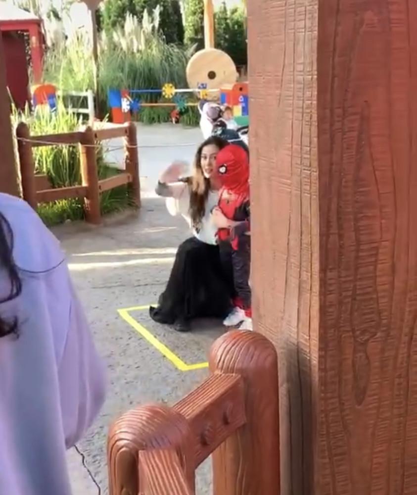 Angela Baby xuất hiện bên con trai, Huỳnh Hiểu Minh một lần nữa vắng bóng-3