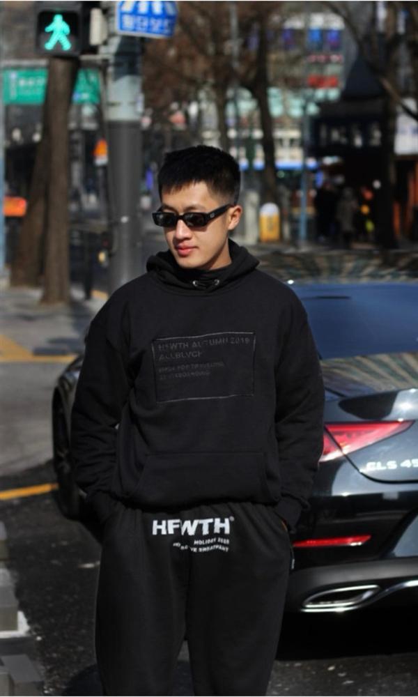 Instagram có anh trai trượt ván rất cool: Là ông chủ trẻ của shop thời trang, body căng cực-6