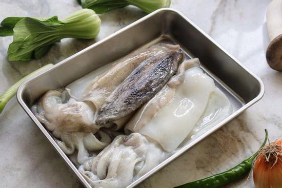 Mẹo khử mùi tanh của hải sản chỉ bằng các nguyên liệu đơn giản