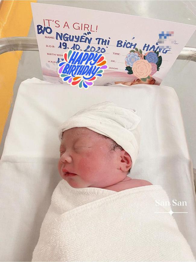 Hằng Túi lộ diện sau khi sinh lần 5, nhan sắc tươi tắn của mẹ bỉm sữa gây chú ý-2