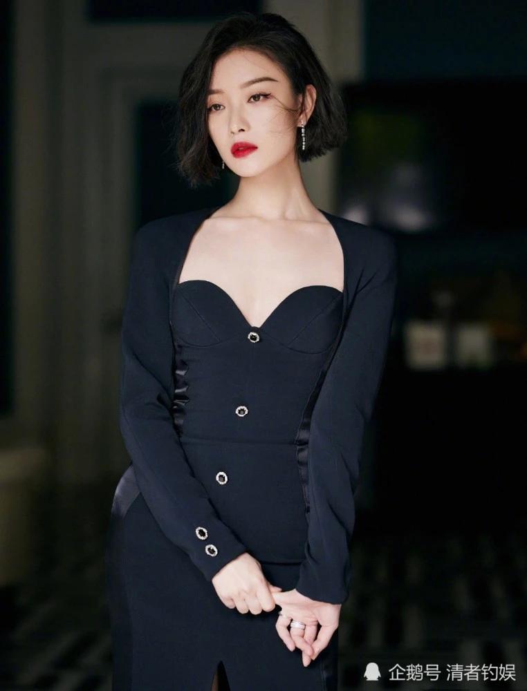 Mưu nữ lang Nghê Ni gây sốt: Xách guốc đi giày bệt vẫn quá thần thái-9