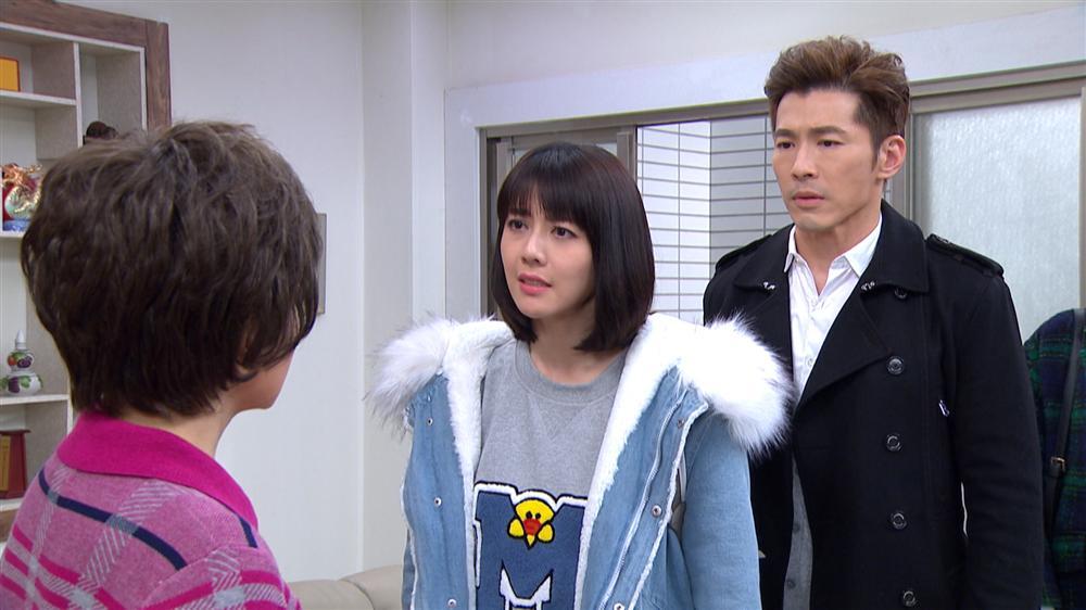 Về nhà bạn trai, vừa tặng bác gái món quà 20/10, tôi nhận cái tát trời giáng-2