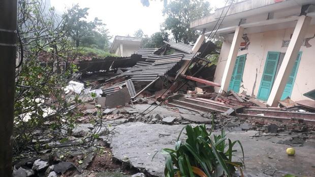 Sạt lở kinh hoàng ở Đồn Biên phòng Cha Lo, hàng chục cán bộ chiến sĩ thoát chết-1