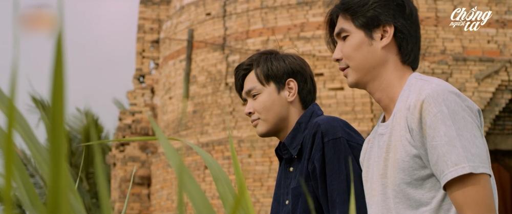 Nam diễn viên bật mí cảnh nóng quay 12 tiếng trong phim Chồng Người Ta-4