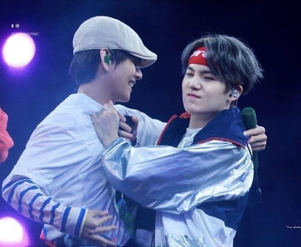 Hóa ra chân ái của Suga BTS lại chính là V mới ngạc nhiên!-7