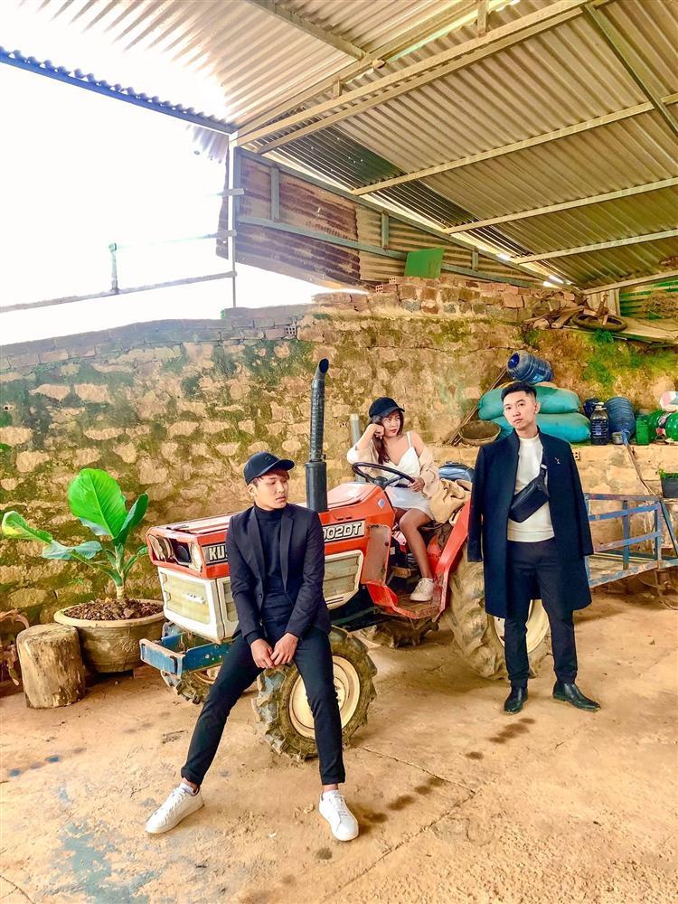 Bị hội bạn bùng kèo, 2 chàng trai cay cú quyết đi Đà Lạt cùng nhau làm bộ ảnh hài hước để trả thù-8