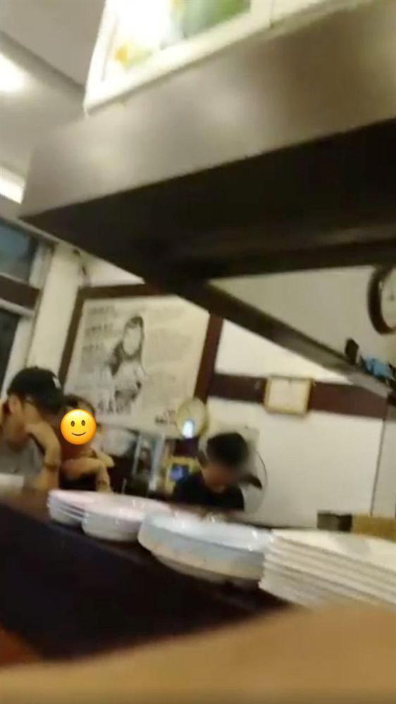 Vợ soái ca Người Ấy Là Ai tung bằng chứng chồng cùng lúc đong đưa 2 người-4