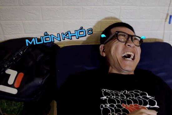 Thần hài Wowy: Xăm toàn thân chẳng sợ nhưng 'yếu đuối' vô cùng trước kim truyền nước biển