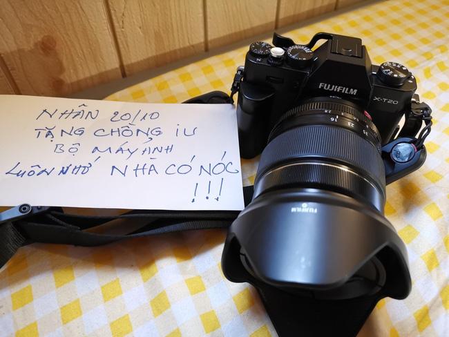 Sau ngày 20/10 đầy ý nghĩa, dân mạng thi nhau khoe những món quà IQ vô cực-8