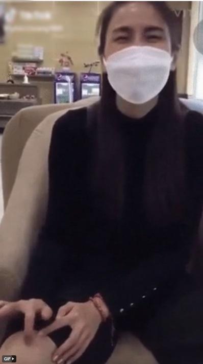 Xót xa đôi tay nhăn nheo như bà cụ, chân lội nước ghẻ lở của Thủy Tiên-3