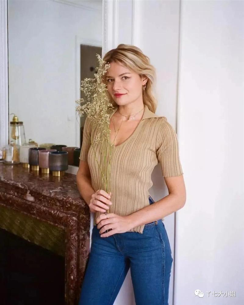 Áo polo vừa trẻ trung lại sang xịn, diện lúc giao mùa là chuẩn bài mặc đẹp cho nàng công sở-4