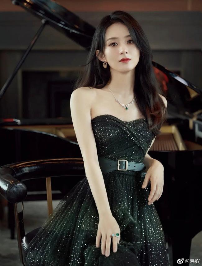 Là fan cứng của Hồ Ca nhưng Triệu Lệ Dĩnh và La Vân Hi cũng không thua kém thần tượng ở điểm này-2