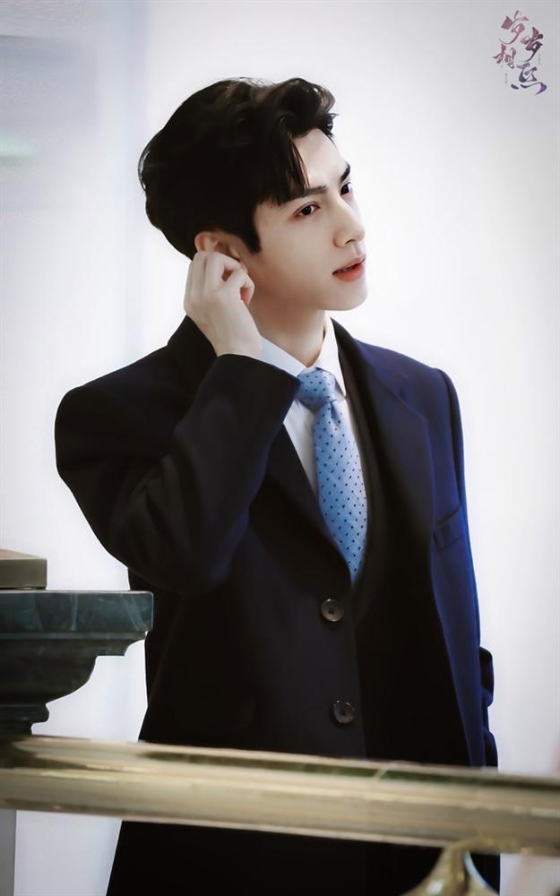 Là fan cứng của Hồ Ca nhưng Triệu Lệ Dĩnh và La Vân Hi cũng không thua kém thần tượng ở điểm này-5