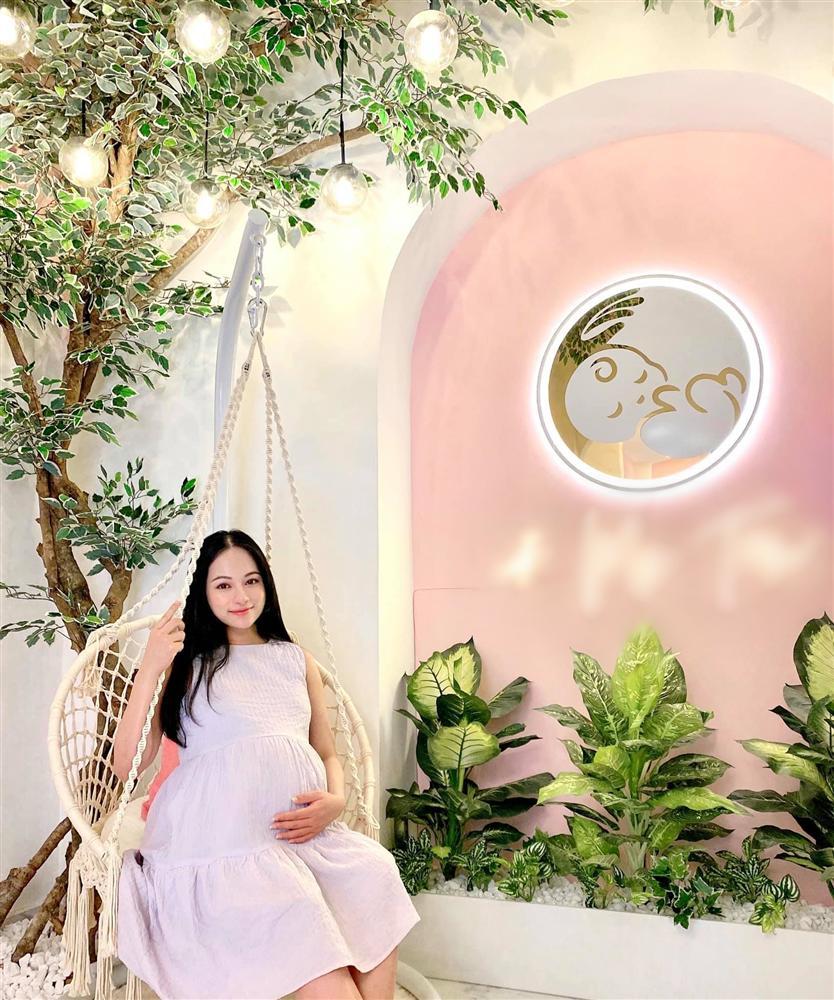 Trầm trồ trước nhan sắc tươi hơn hoa của Sara Lưu khi vừa hạ sinh song thai-5