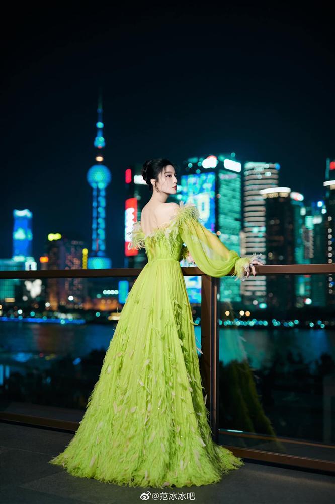 Phạm Băng Băng vừa tái xuất đã gây xôn xao khi đứng giữa 4 nhân vật quyền lực-8