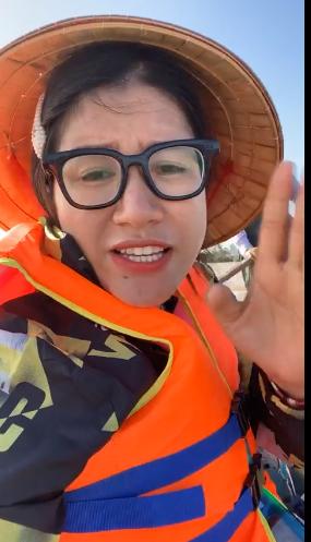 Trang Trần bức xúc vì chủ thuyền bỏ bom, 900 suất cơm có nguy cơ đổ bỏ-3