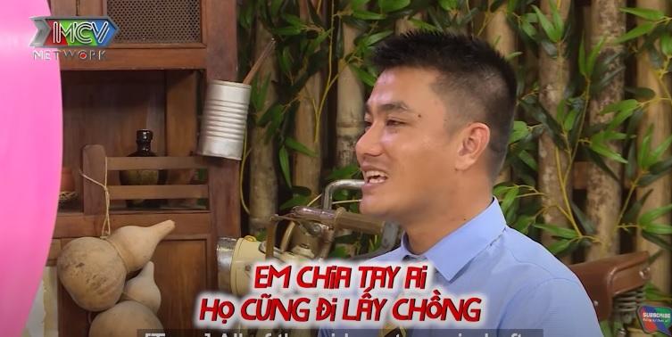 Giấu người thân lén đi hẹn hò, chàng giám đốc khiến mẹ bật khóc trên truyền hình-2