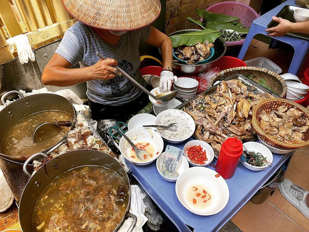 Ca nương Kiều Anh phải lòng quán bún chửi khét tiếng số 1 Hà Thành-3