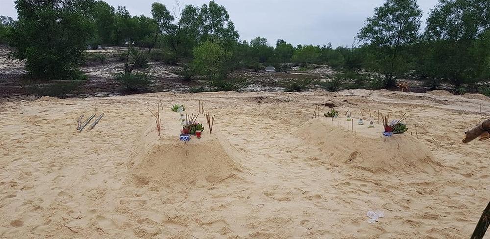 Cùng lúc mất 2 con trai do lũ cuốn, người mẹ khóc cạn nước mắt, khó trụ nổi-2