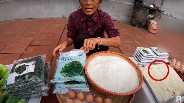 Bà Tân Vlog gây tranh cãi khi cố tình che cảnh mất vệ sinh trong clip nấu ăn-5