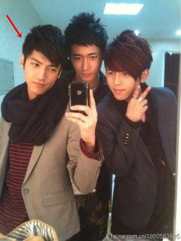 La Vân Hi: soái ca ngôn tình bị cấm hẹn hò trong 5 năm-2