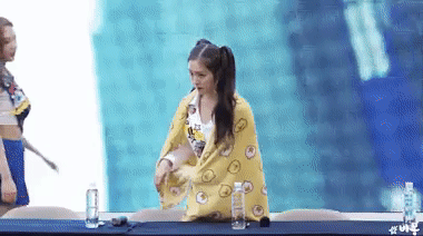 Irene bị lục lại bằng chứng cho thấy tích cách khó ưa, fan meeting online sắp tới của Red Velvet cũng rơi vào tình trạng đóng băng-3