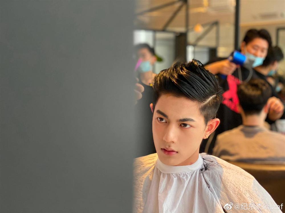 Thí sinh được tìm kiếm nhiều nhất Thanh xuân có bạn 3: Visual miễn chê, góc nghiêng siêu thần thánh-10