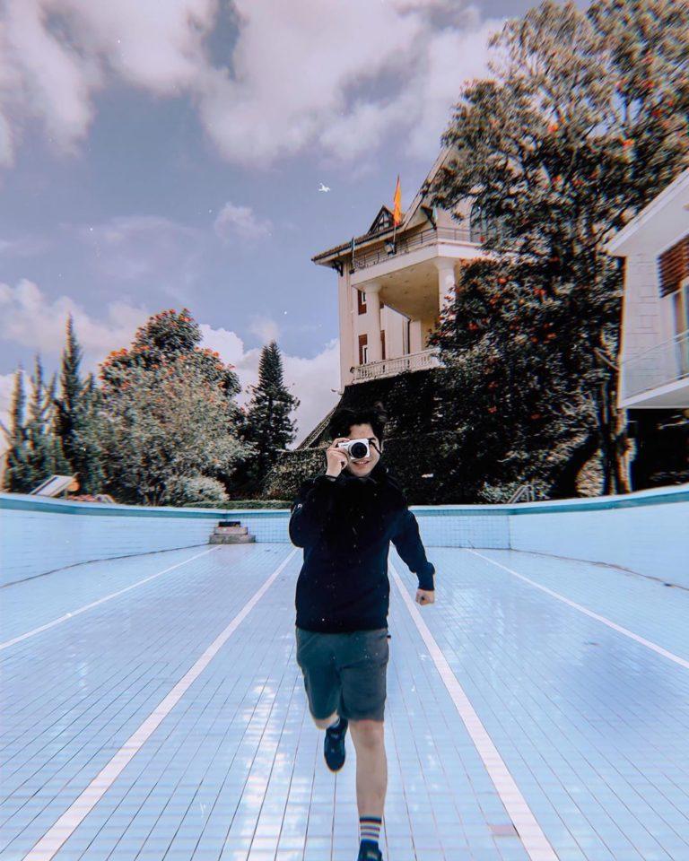 Phát hiện background bể bơi cạn nước đậm chất điện ảnh ngay giữa trung tâm Đà Lạt-5