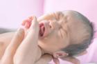 Thái Bình: Bé sơ sinh 3 ngày tuổi phát hiện bị mắc bệnh lậu do lây từ mẹ
