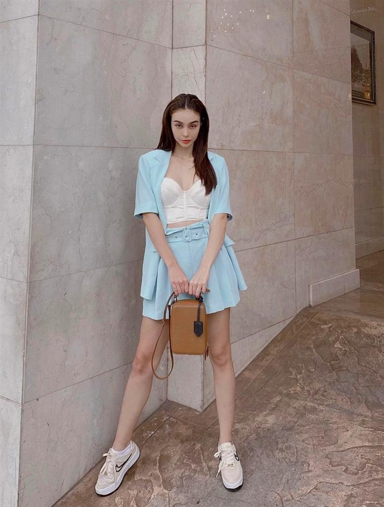 Chẳng cần hở bạo, Linh Ka - Mlee mix đồ matchy matchy ấn tượng ngày giao mùa-6