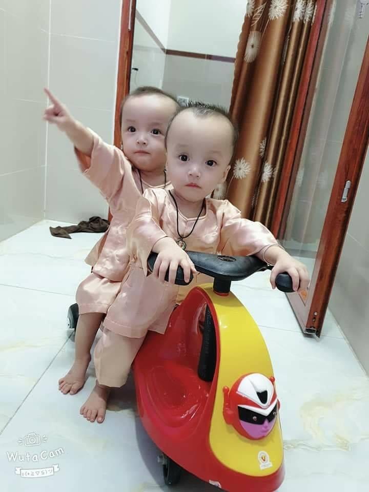 Trúc Nhi - Diệu Nhi đi chích ngừa: Hào hứng rủ nhau đua xe cùng bác sĩ-11