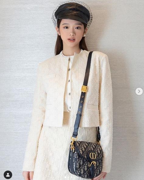 Chẳng cần hở bạo, Linh Ka - Mlee mix đồ matchy matchy ấn tượng ngày giao mùa-1