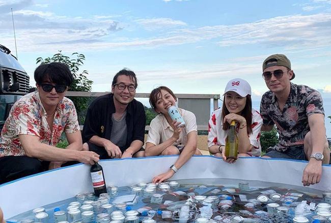 Lâm Tâm Như lộ gương mặt đau khổ trên phim trường sau khi cãi nhau với chồng-2