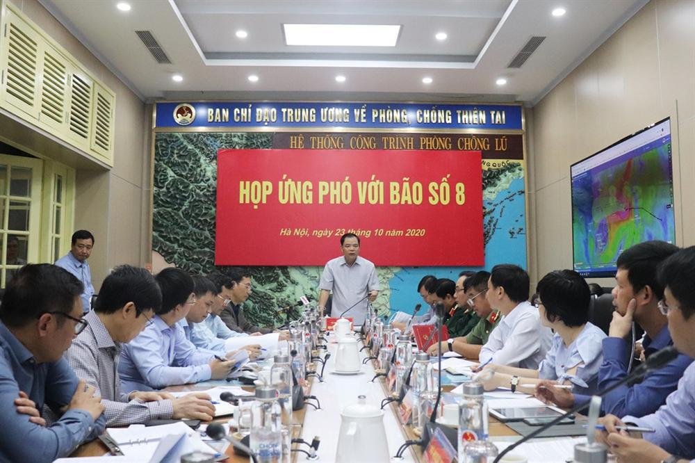 Bão số 8 ảnh hưởng đến miền Trung như thế nào?-2
