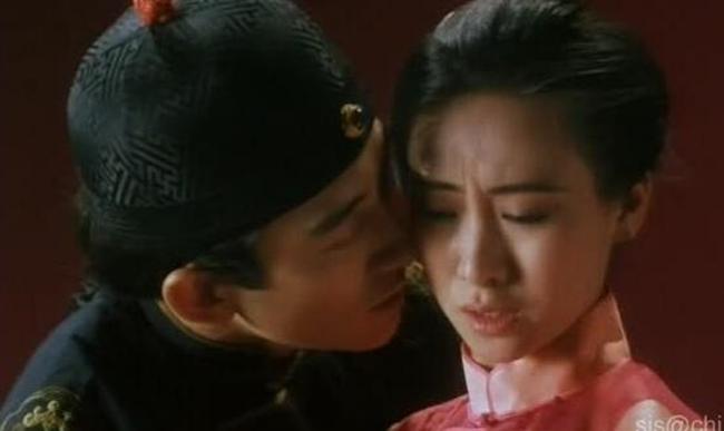 Tác phẩm của đạo diễn Vương Tinh có cốt truyện phong phú, nội dung vừa mang tính hài hước, bạo lực xen kẽ với nhiều cảnh nóng táo bạo.