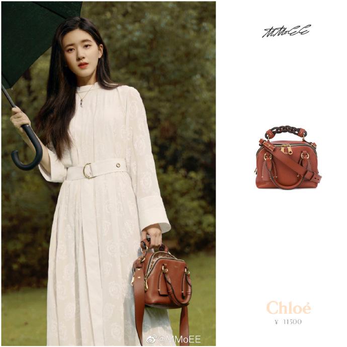 Thánh nữ xuyên không Triệu Lộ Tư gia thế khủng cỡ nào, cứ nhìn giá bộ sưu tập túi xách là biết-16