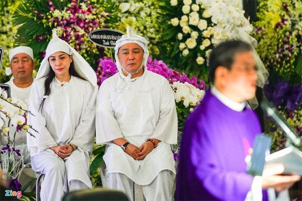 Gia đình, đồng nghiệp đưa nghệ sĩ Lý Huỳnh về đất-12