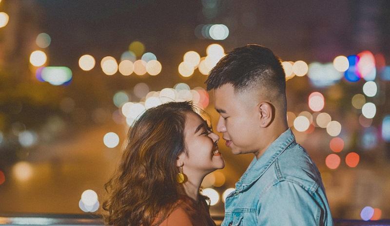 Vui tay viết tên facebook lên mặt bàn, cô nàng vớ ngay định mệnh, mối tình đầy sóng gió gây sốt MXH-2