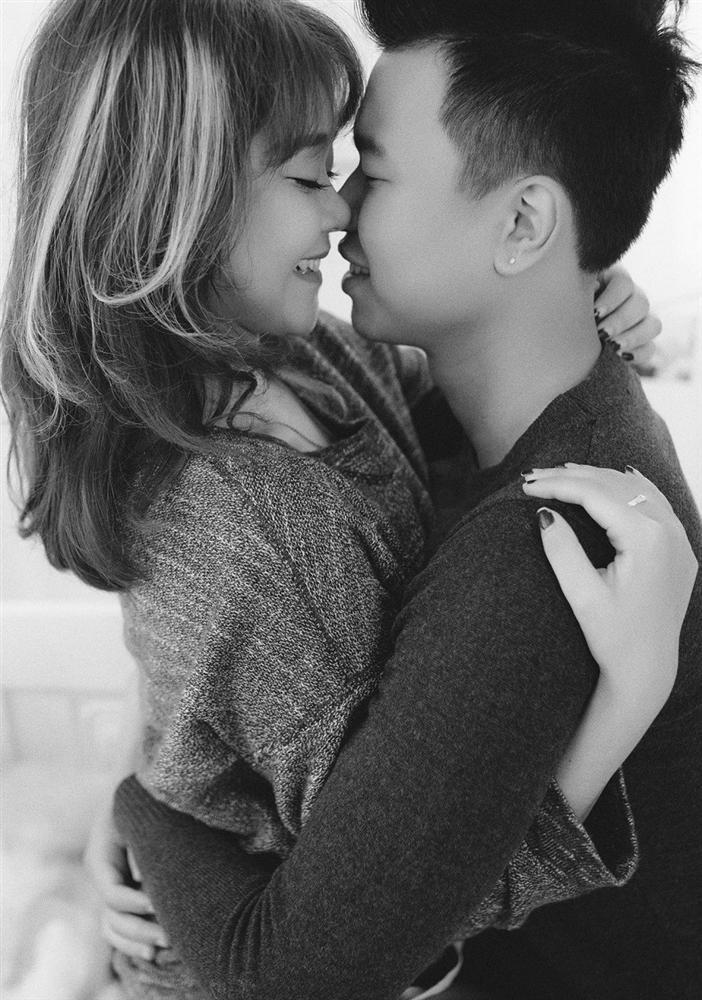 Vui tay viết tên facebook lên mặt bàn, cô nàng vớ ngay định mệnh, mối tình đầy sóng gió gây sốt MXH-3