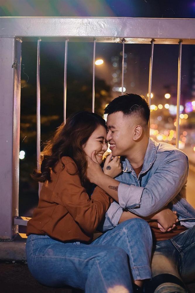 Vui tay viết tên facebook lên mặt bàn, cô nàng vớ ngay định mệnh, mối tình đầy sóng gió gây sốt MXH-5