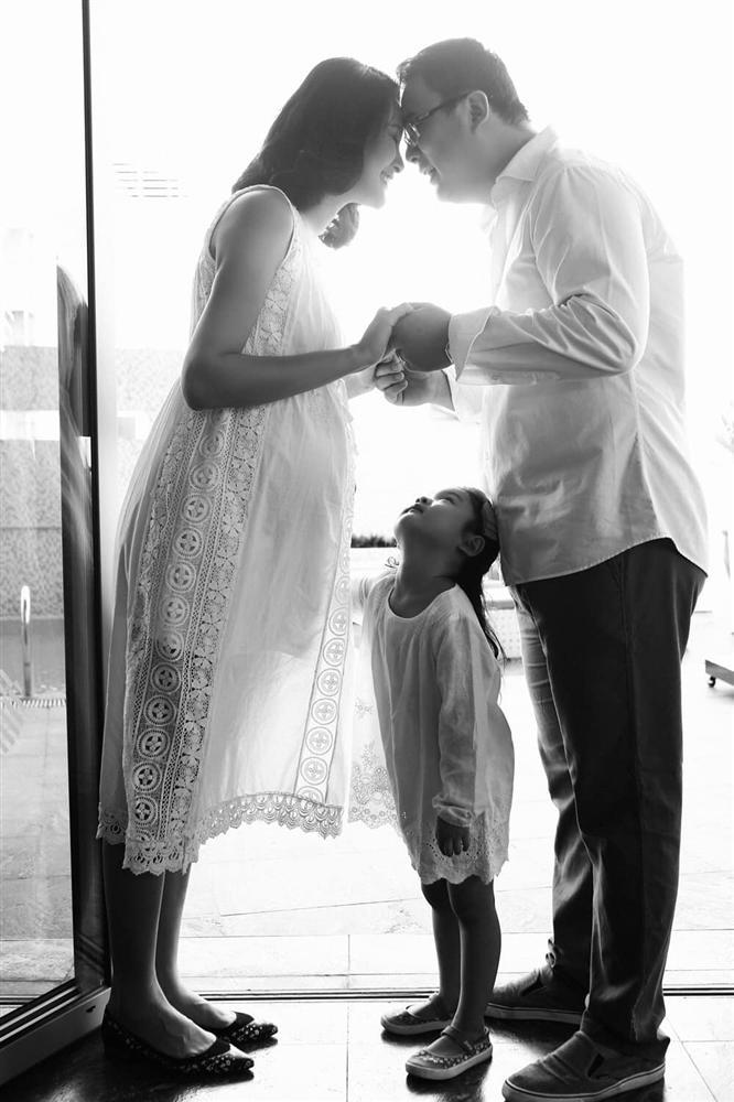 Ảnh cưới chưa từng công bố của hoa hậu Hương Giang và chồng Trung Quốc-3