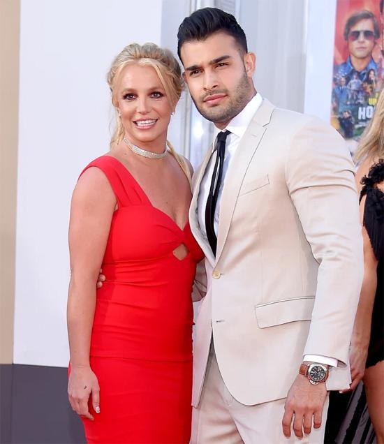 Britney Spears bị cấm kết hôn, sinh con-1