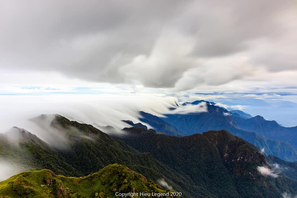 Khung cảnh biển mây tựa chốn thiên đường ở Sa Pa-7