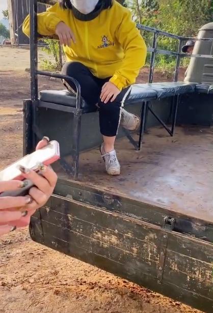 Nhóm bạn trẻ bức xúc tố lên Đà Lạt săn mây bị chặt chém 420.000 đồng tiền vé, còn bị người thu vé đánh?-2