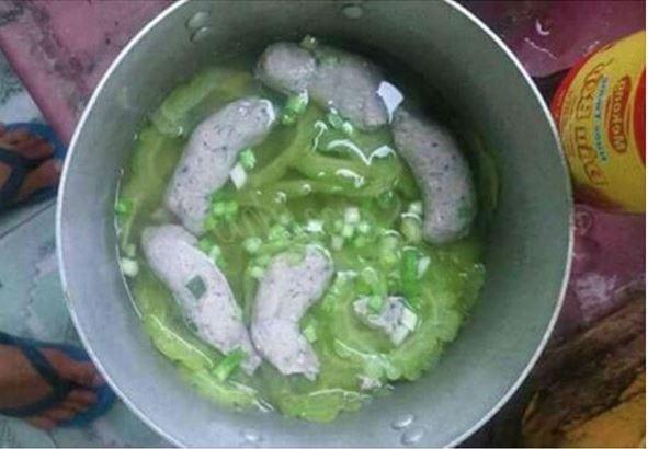 Loạt ảnh chứng minh hội đoảng hễ vào bếp là tạo ra thảm họa, kể cả nấu rau cũng bất thành-1