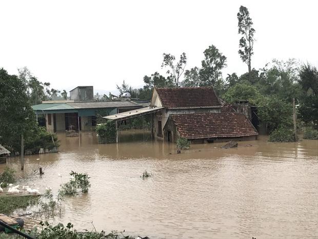 Toàn cảnh thiệt hại của trận lũ lịch sử gây ra tại Hà Tĩnh khiến 147 nghìn người bị ngập lụt-2