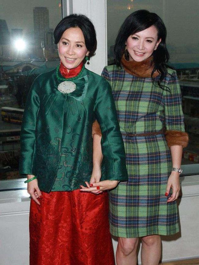 Từng cạch mặt nhau vì một người đàn ông, 2 mỹ nhân đình đám Hong Kong này bất ngờ hội ngộ-6