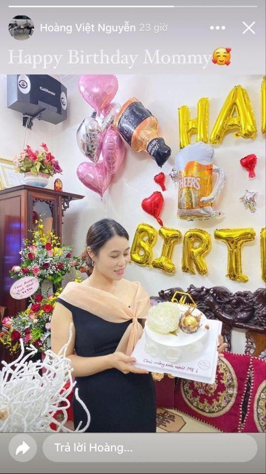 Mẹ ruột Sơn Tùng M-TP gây sốt với nhan sắc lão hóa ngược-1