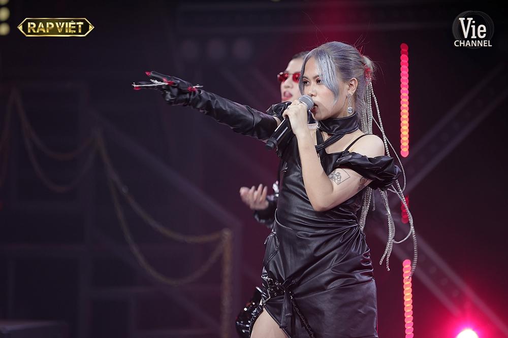 MCK và Tlinh phát cẩu lương ngay trên sân khấu Rap Việt-4